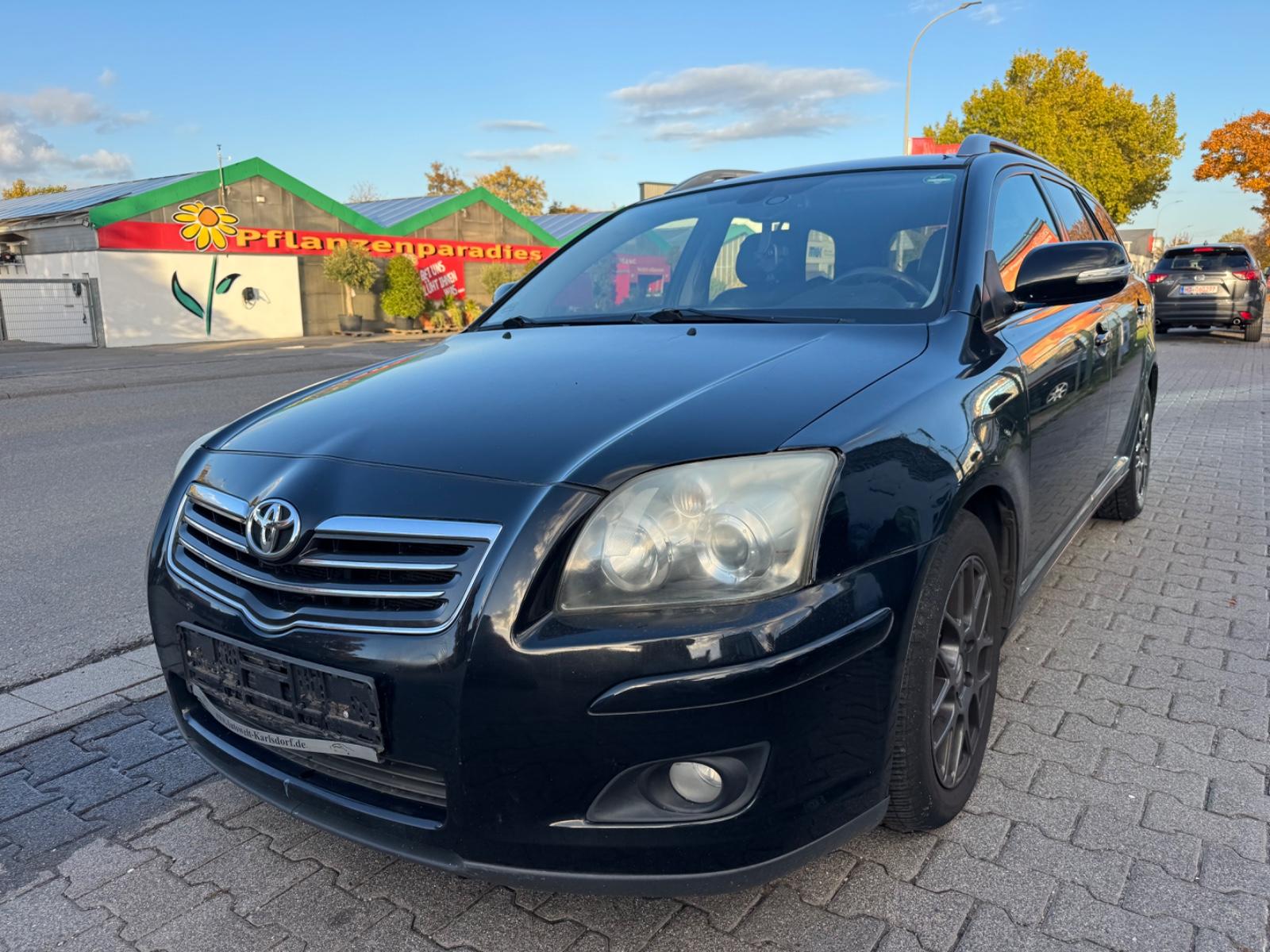 Toyota Avensis 2007 — rear view