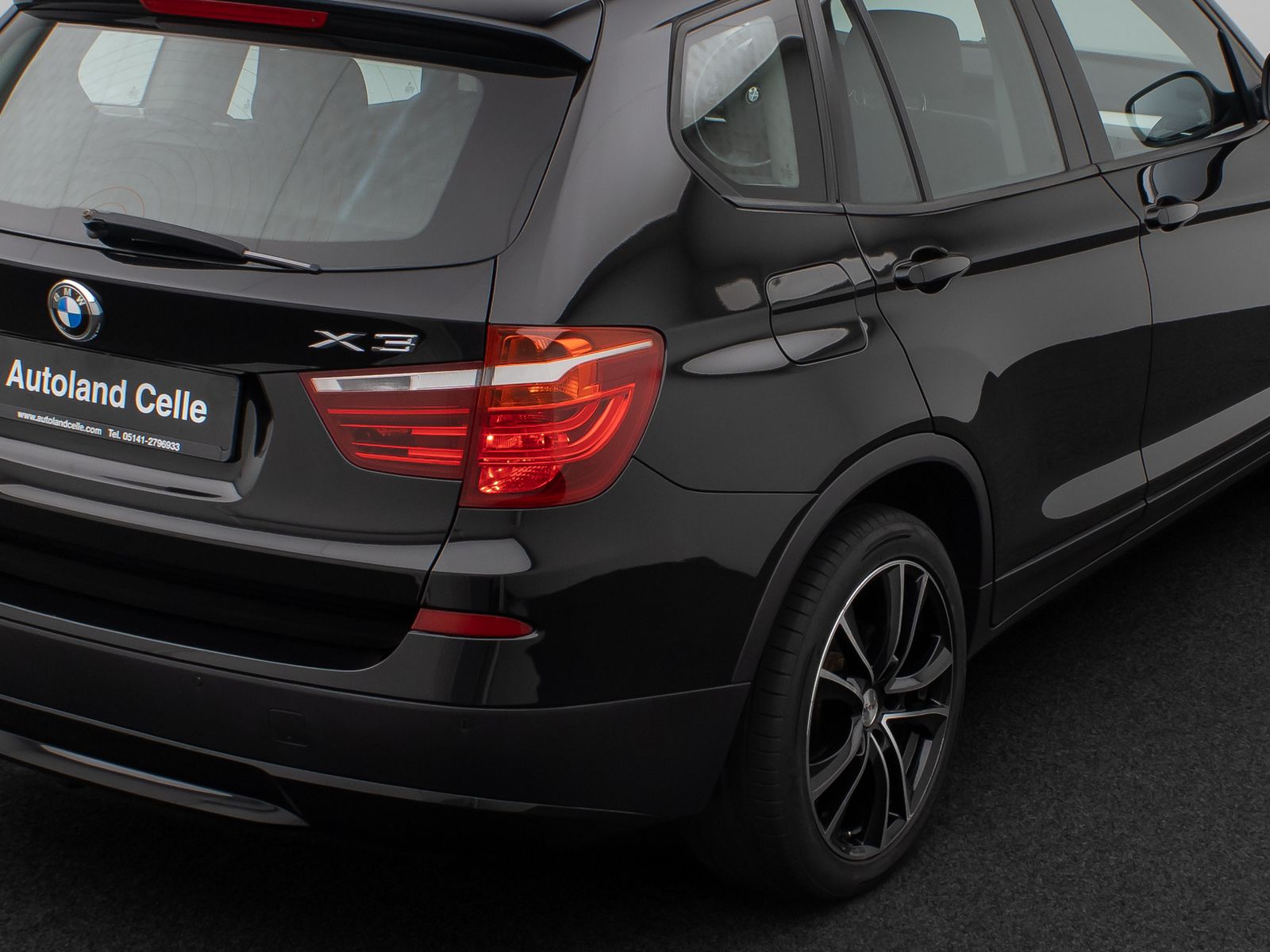 Fahrzeugabbildung BMW X3 xD20d Navi Sitzhzg PDC Tempomat 8Fach