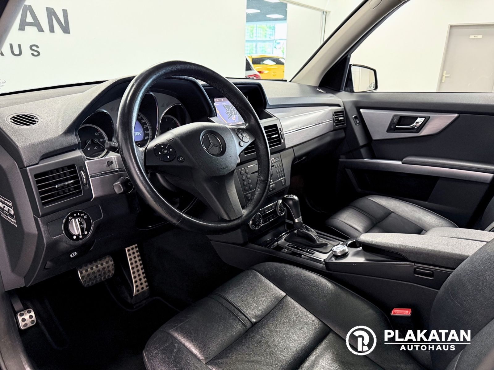 Fahrzeugabbildung Mercedes-Benz GLK 320 CDI 4Matic Navi Leder Panorama Bi-Xenon