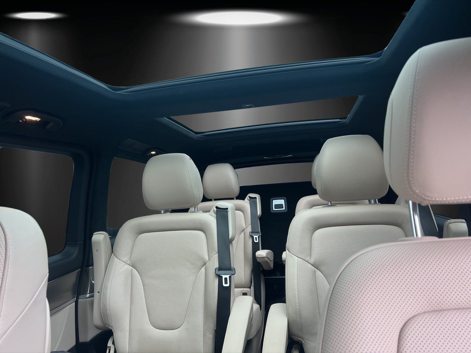 Fahrzeugabbildung Mercedes-Benz V300d L EXCLUSIVE Edition AMG Standhz AHK DISTRO