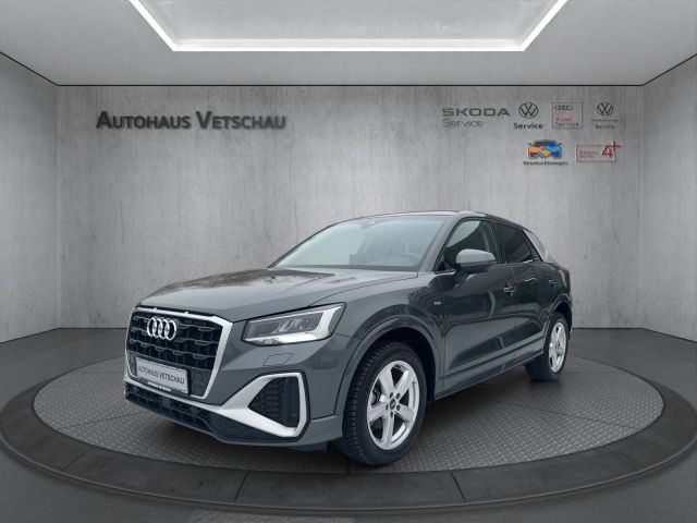 Q2 35 1.5 TFSI S line Bluetooth LED Klima