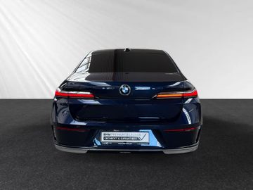 BMW 740 - 7