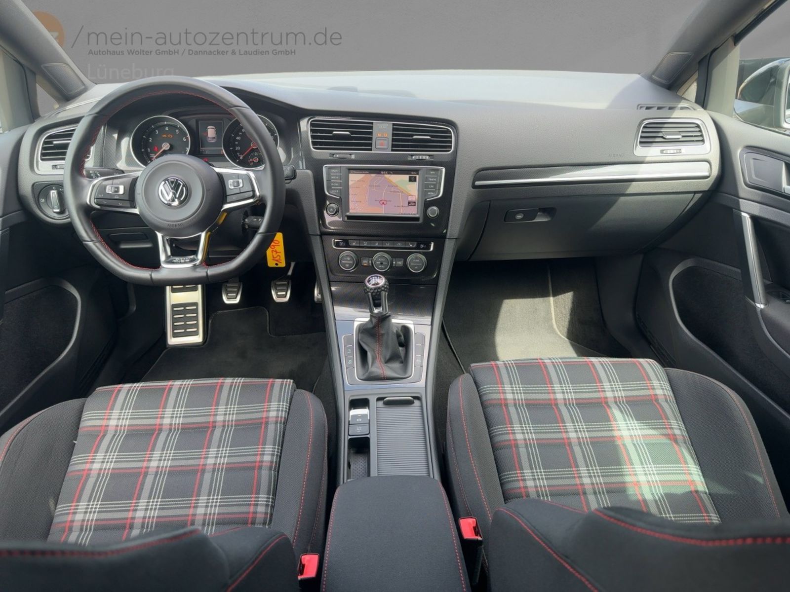 Fahrzeugabbildung Volkswagen Golf VII GTI 2.0 TSI Alu Bi-Xenon Navi Sitzh. PD