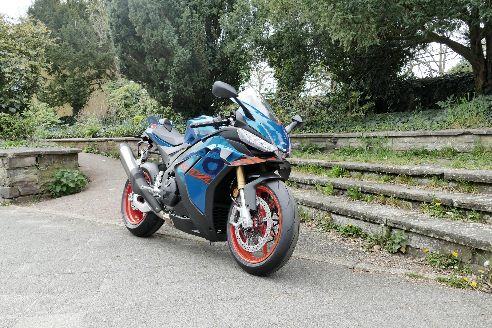 Aprilia RSV 4