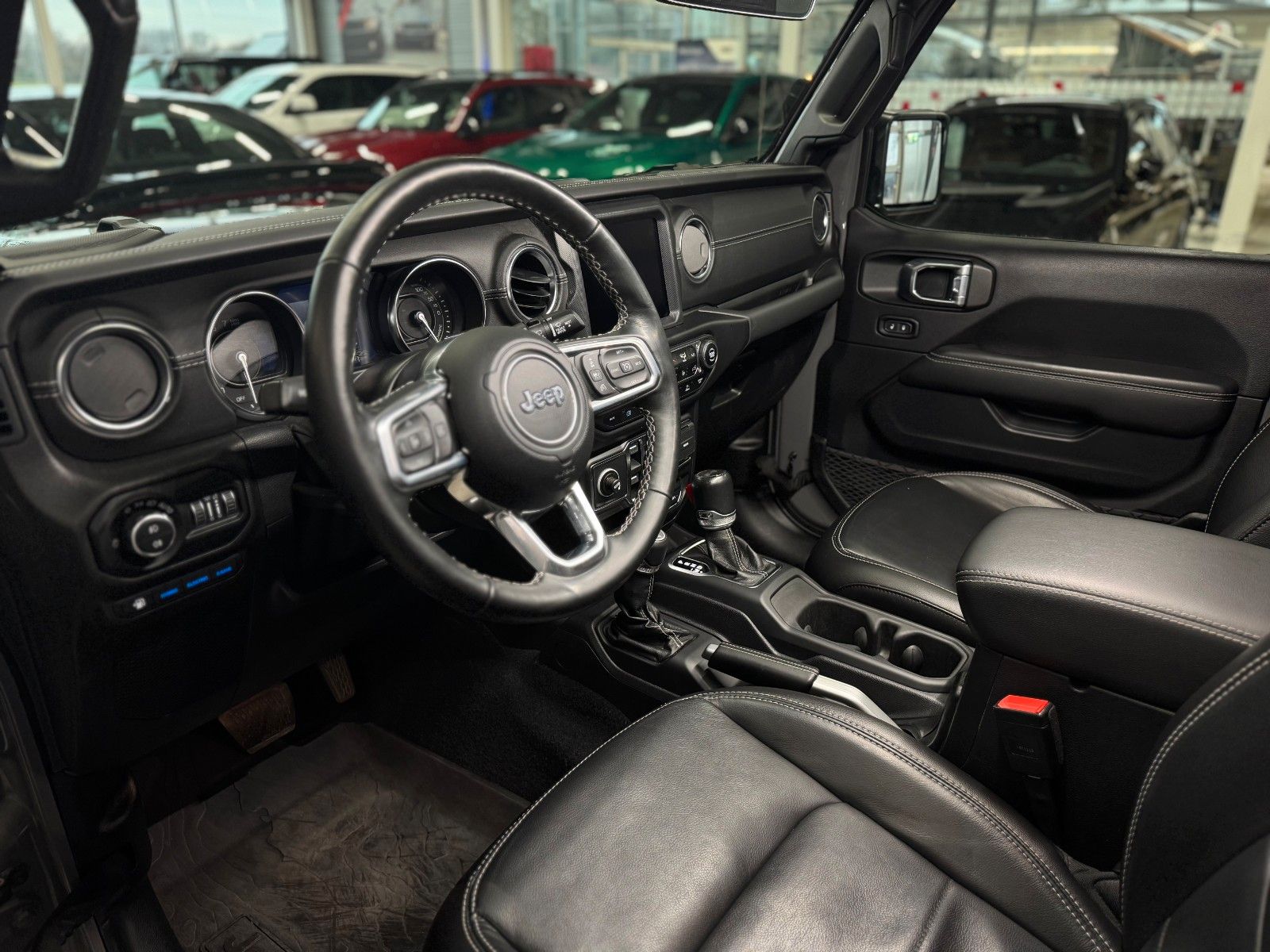 Fahrzeugabbildung Jeep Wrangler Unlimited 2.0 4xe Plug-In Hybrid Sahara