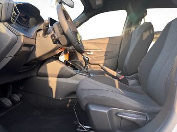 Peugeot 2008 1.2 Benzin 100 Business Kam.+LED+Navi+SHZ