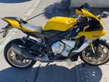 Yamaha R 1 - YAMAHA R1