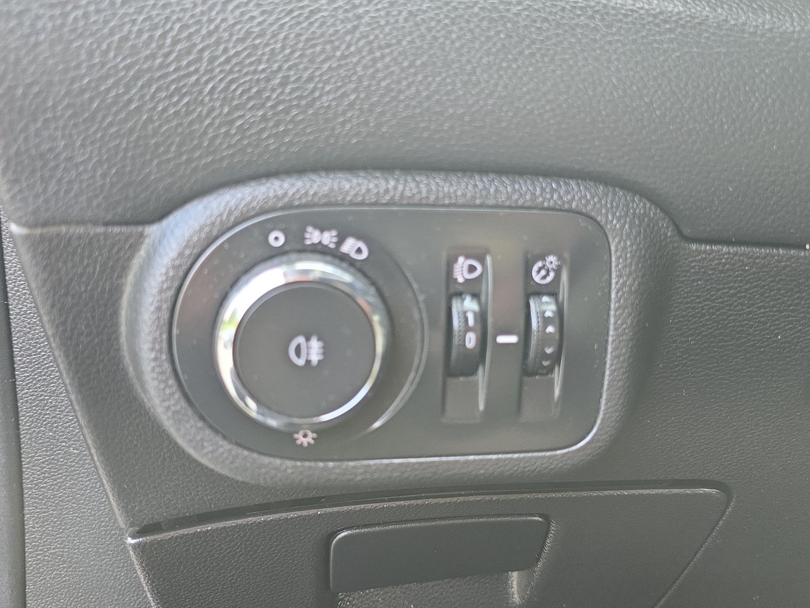 Fahrzeugabbildung Opel Zafira C Tourer Selection 7-Sitze TÜV INSP. NEU