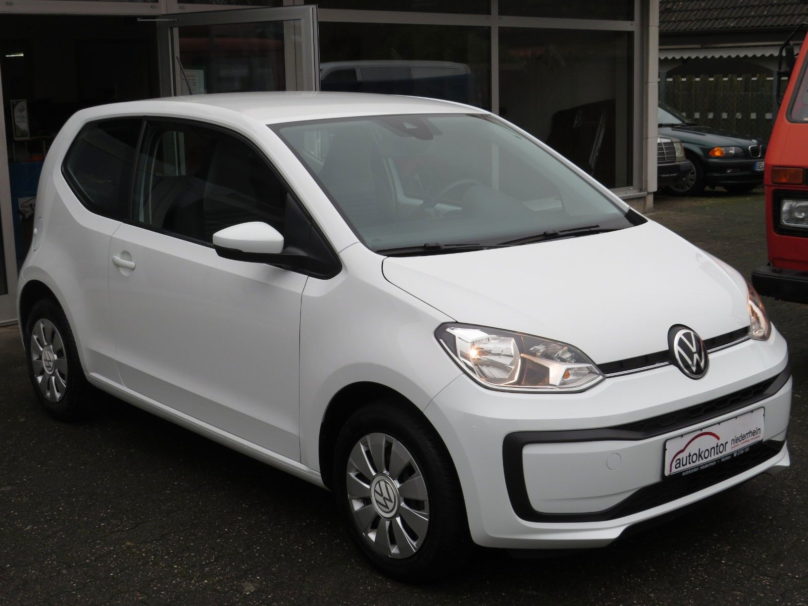 Fahrzeugabbildung Volkswagen up! GJ-REIFEN ASSISTENT-PAKET  MAPS&MORE 1.HD