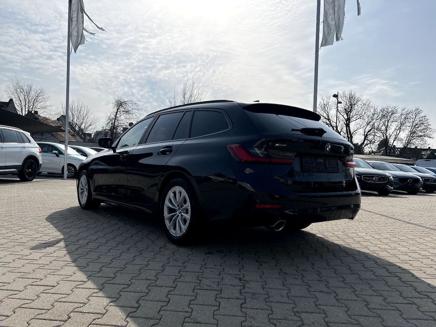 BMW 320d Touring xDrive Advantage *LED Navi Leder* foto 2