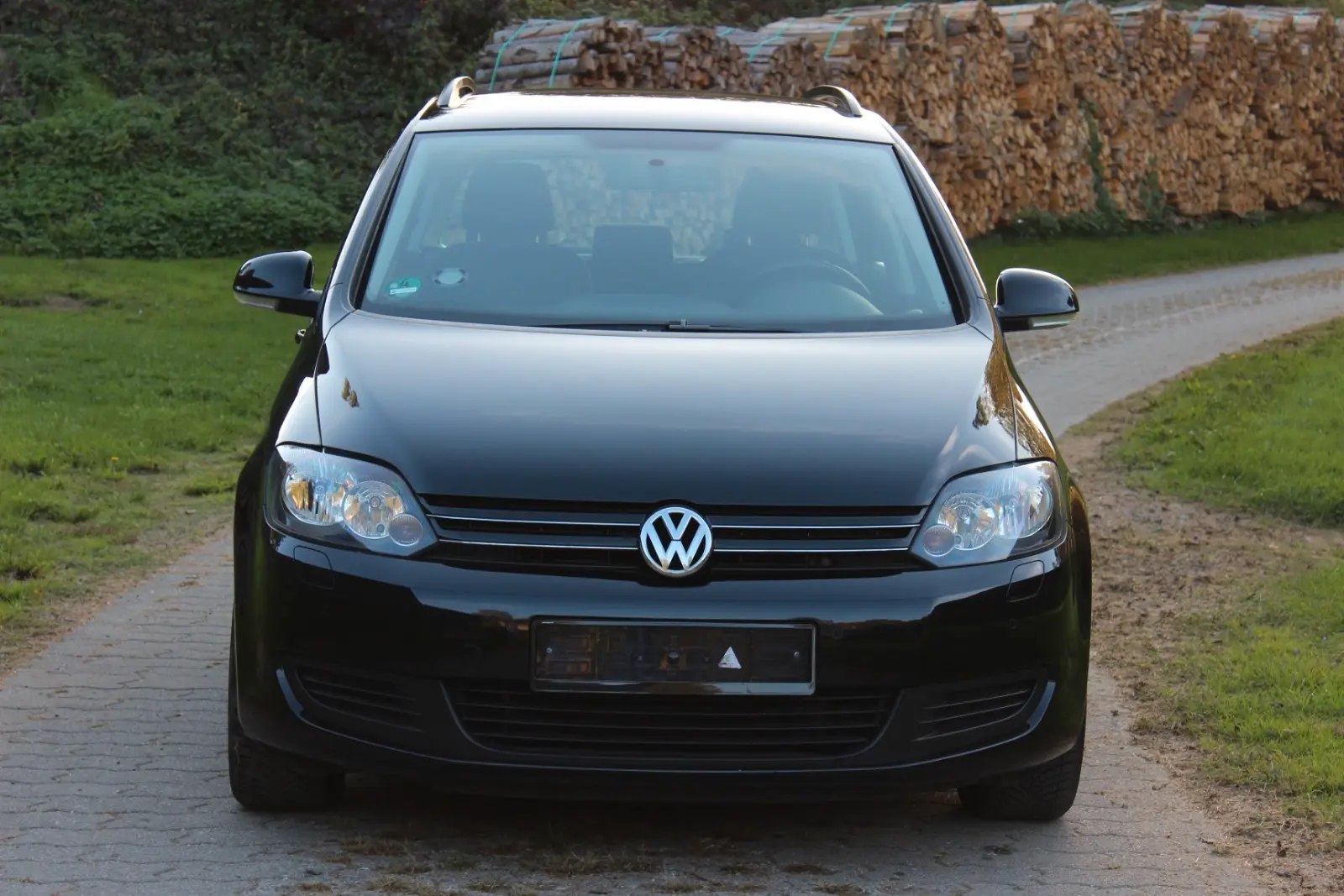 Volkswagen Golf Plus 2010 — салон