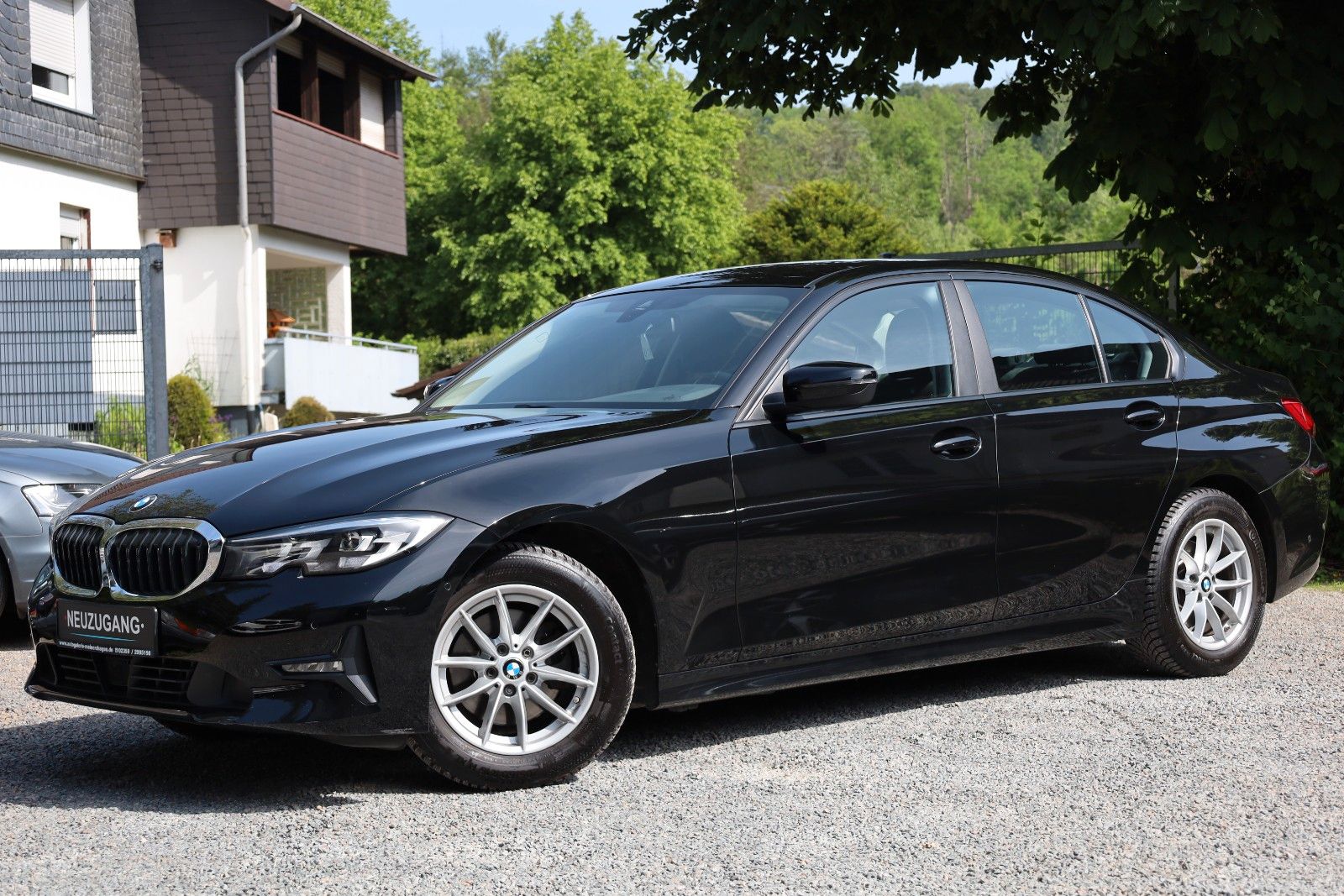 BMW 320i Aut. Lim./Advantage/KAMERA/ACC/CarPlay/SHZ/