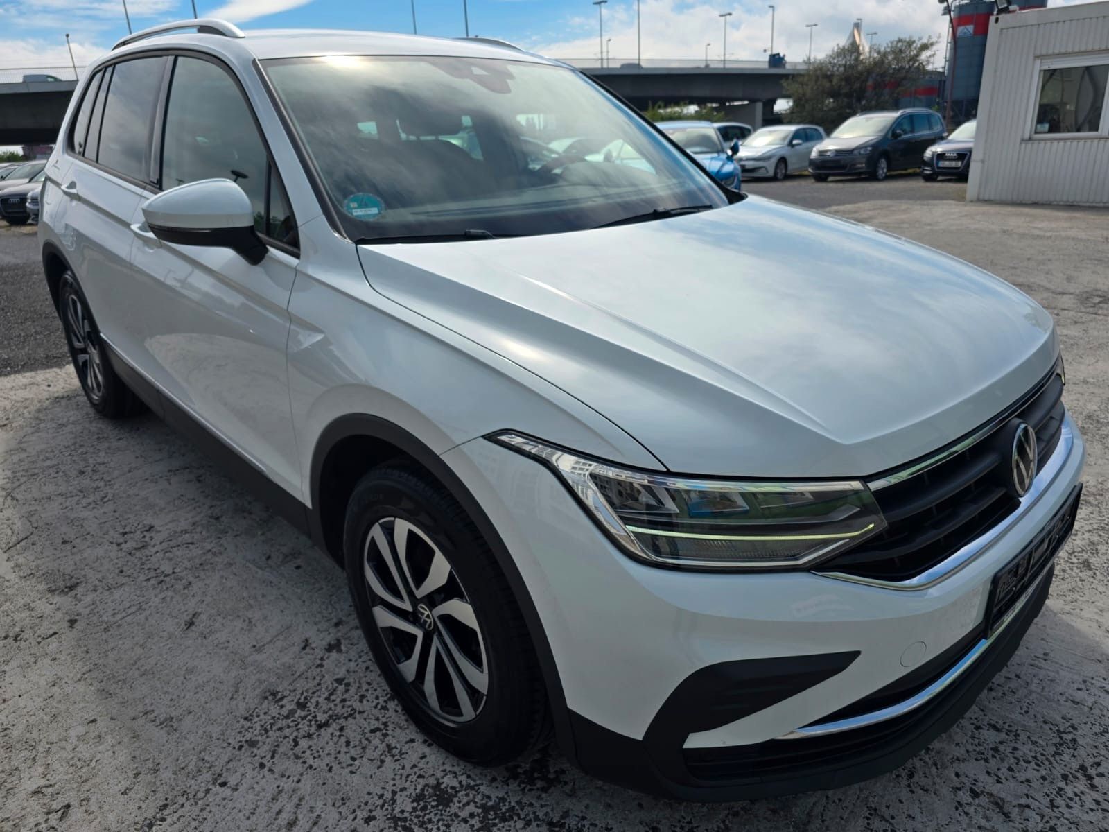 Volkswagen Tiguan Active 2,0 TDI KAMERA AHK foto 3