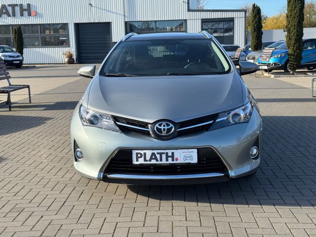 Toyota Auris  Touring Sports Life+