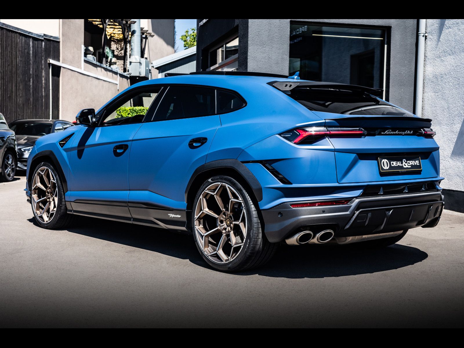 Lamborghini Urus PERFORMANTE°BLU GRIFO MATT°AKRA°5yr SERVICE imagem 3