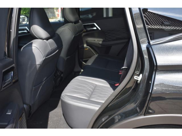 Mitsubishi Plug-In Hybrid Outlander 2.4 PHEV  Top Black