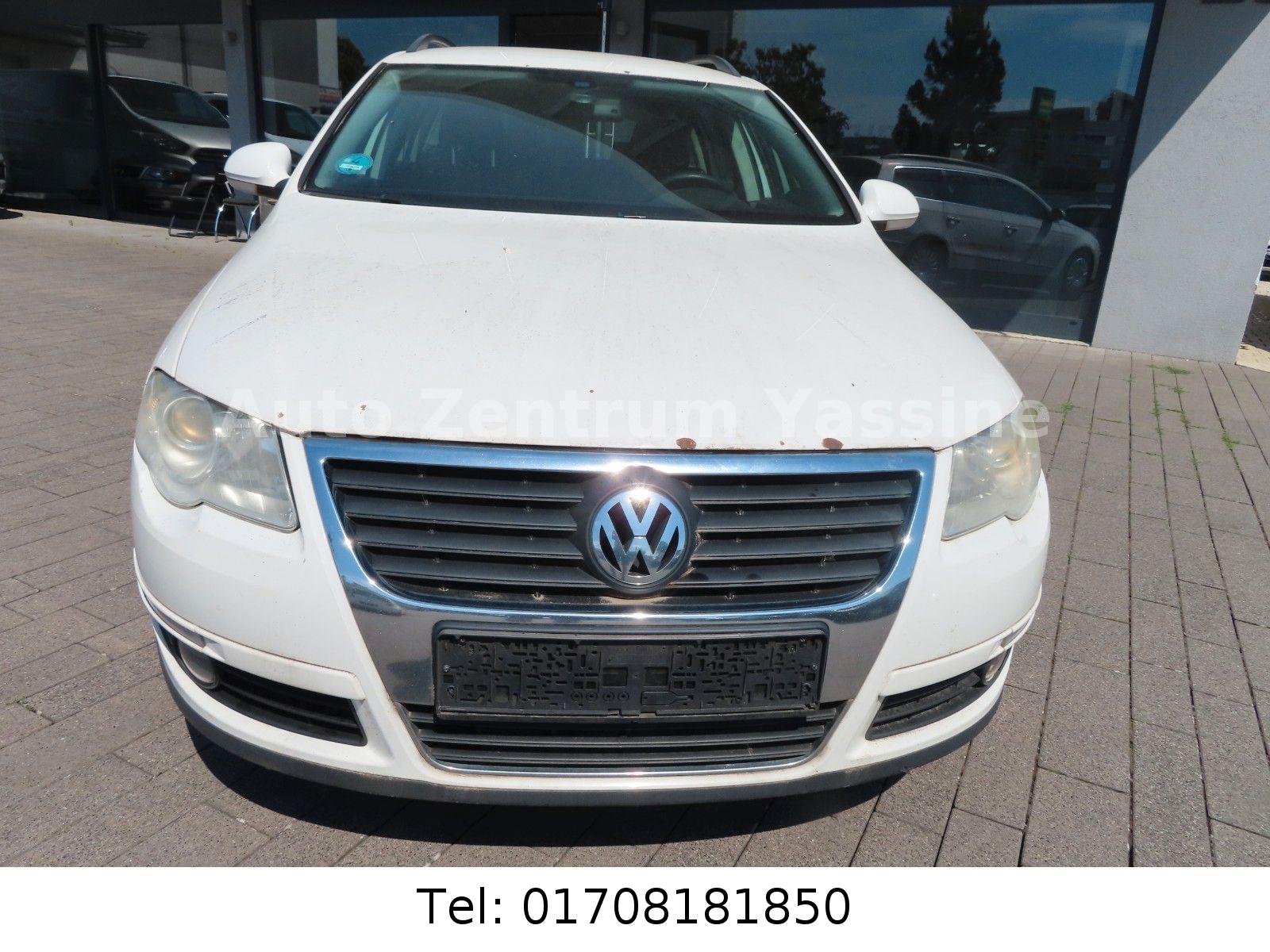Volkswagen Passat 2010 — interior
