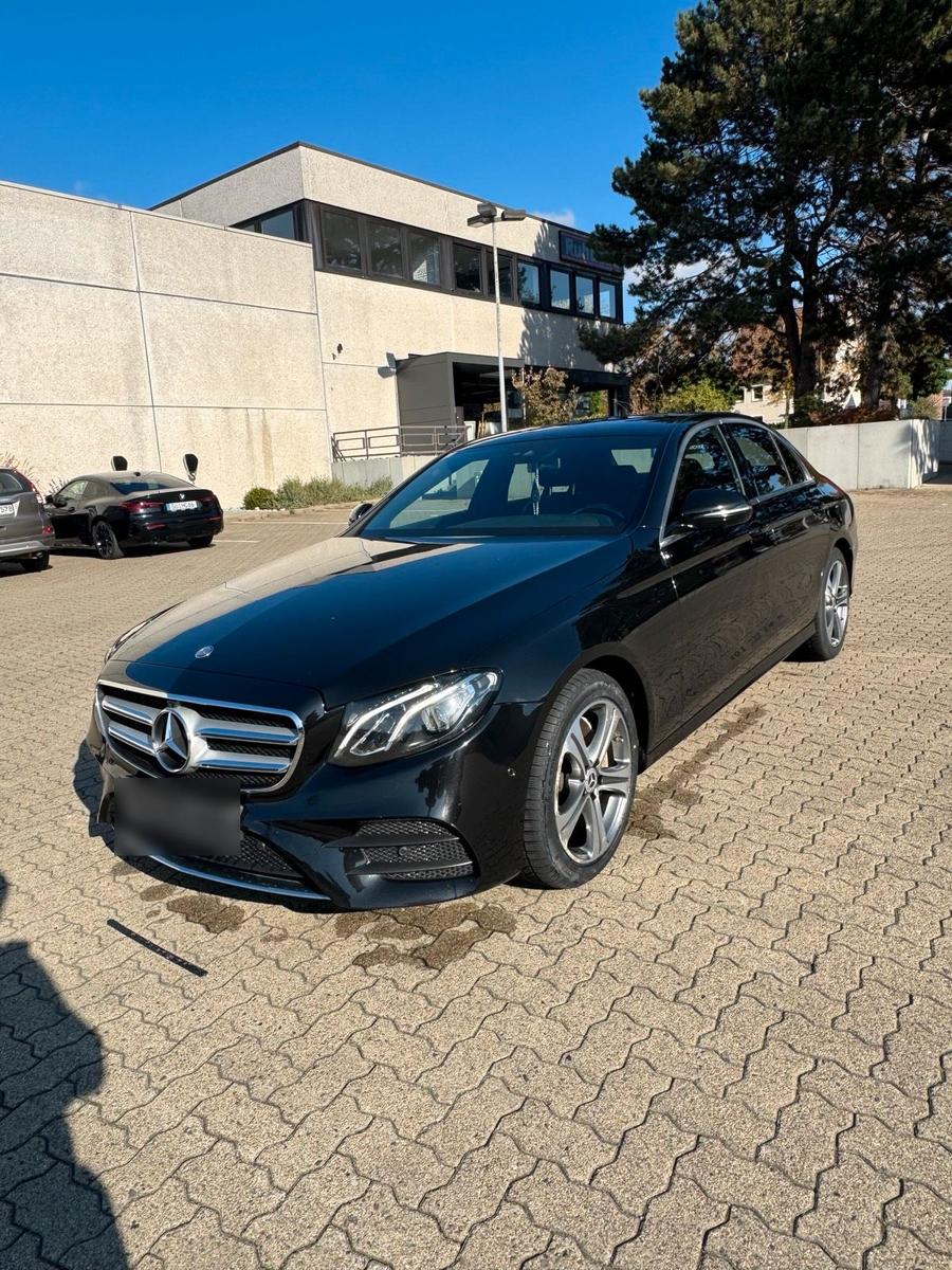 Mercedes-Benz E 220