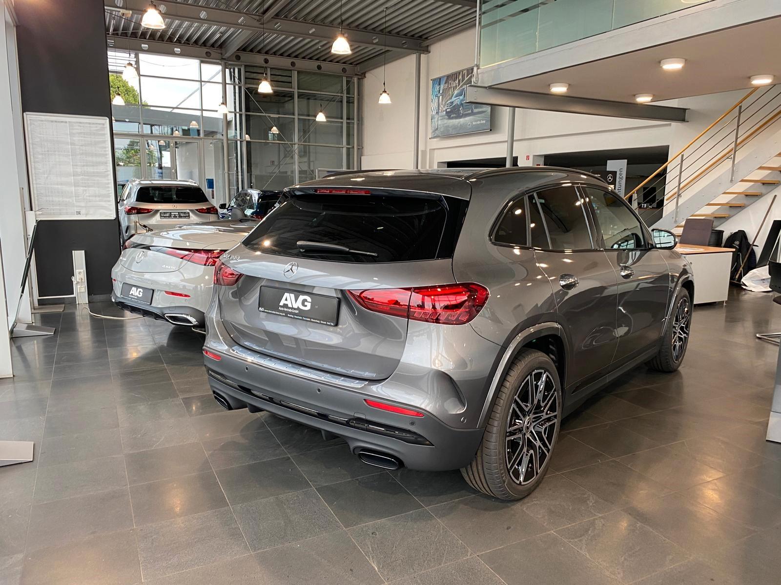 showroom-image-bottom