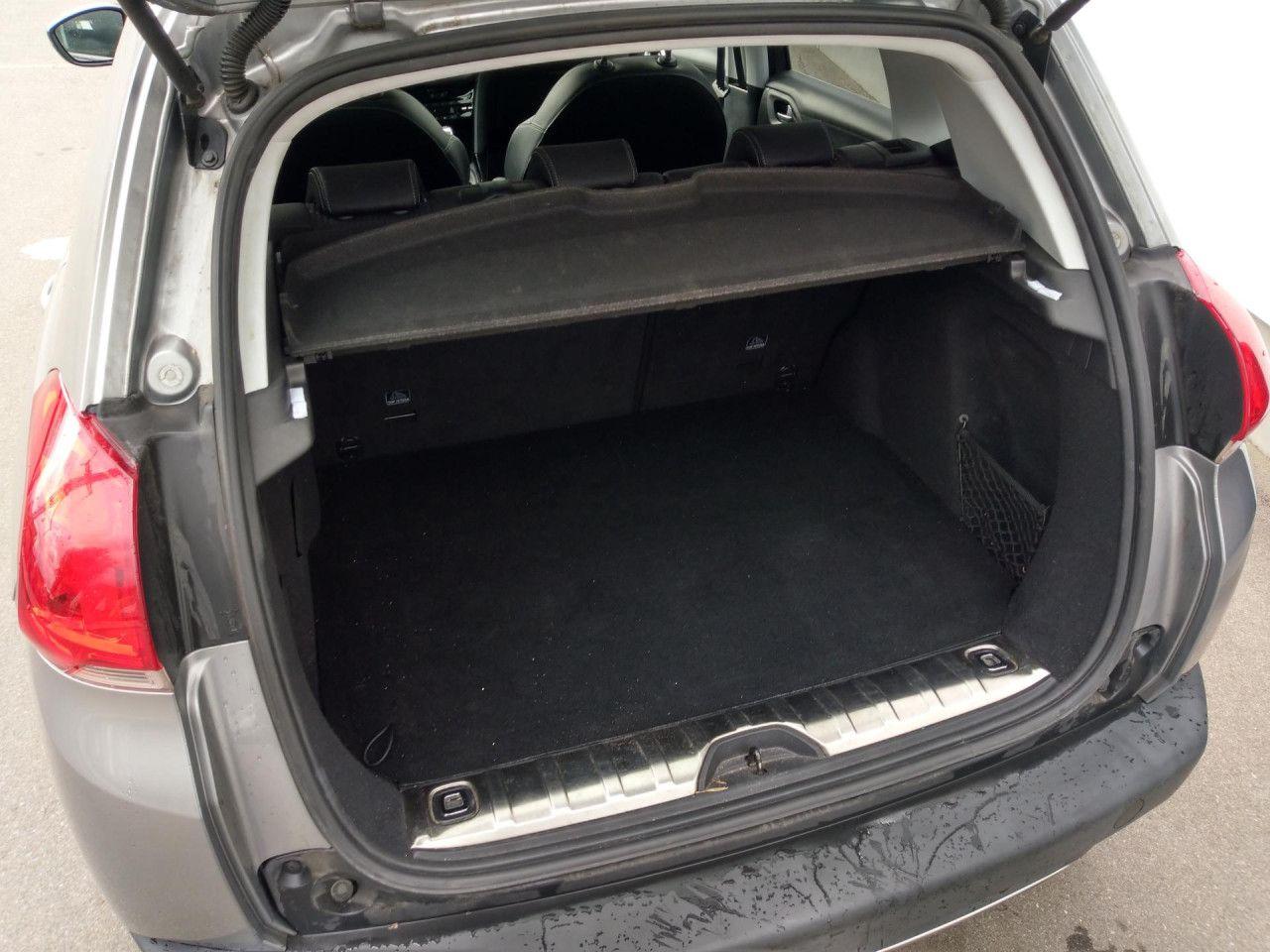 Peugeot 2008 1,2 Navi Sitzheizung Tempomat PDC Alu Klima