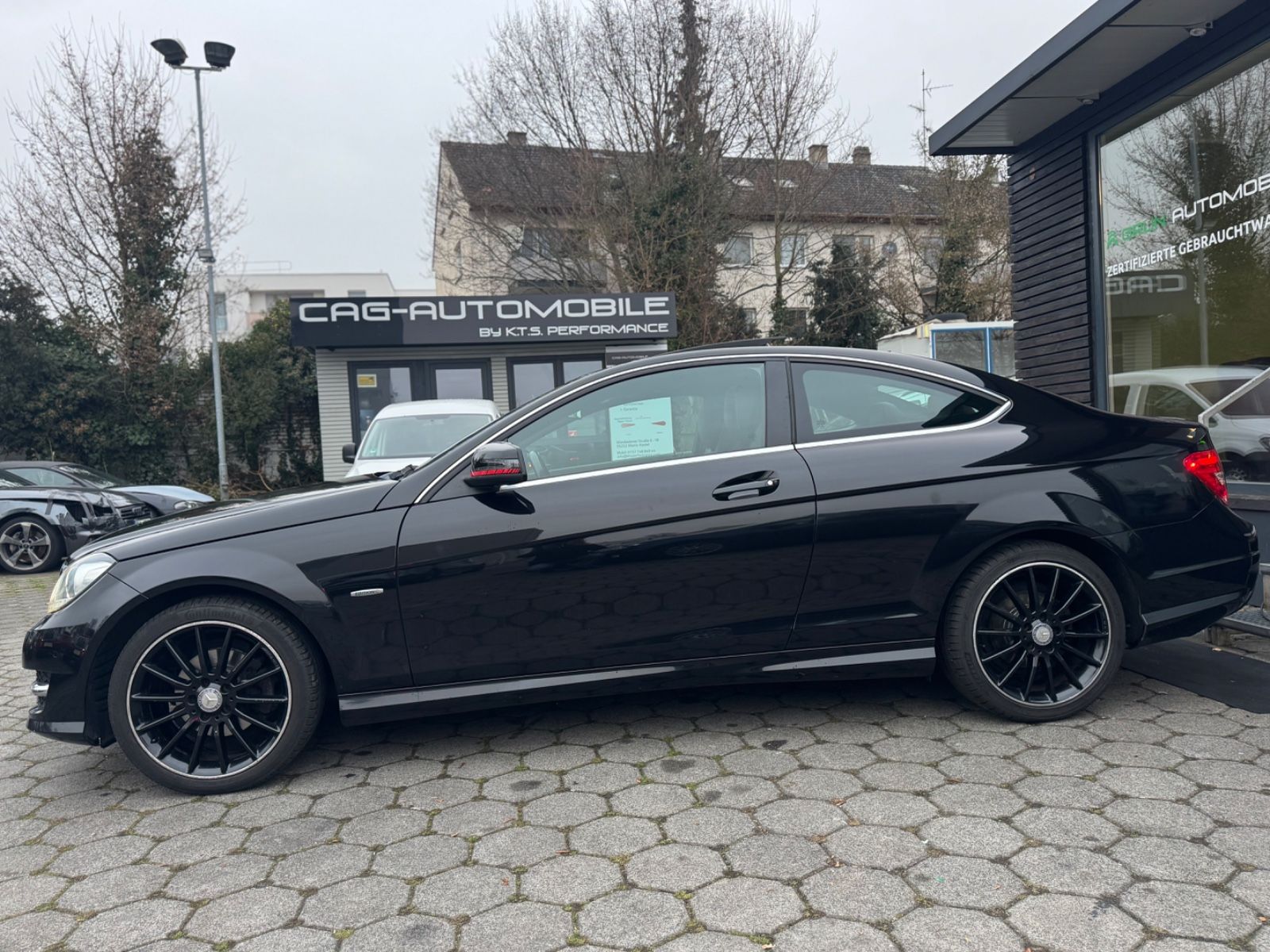Fahrzeugabbildung Mercedes-Benz C 180 C -Klasse Coupe AMG-Line*Pano*Kamera*LED
