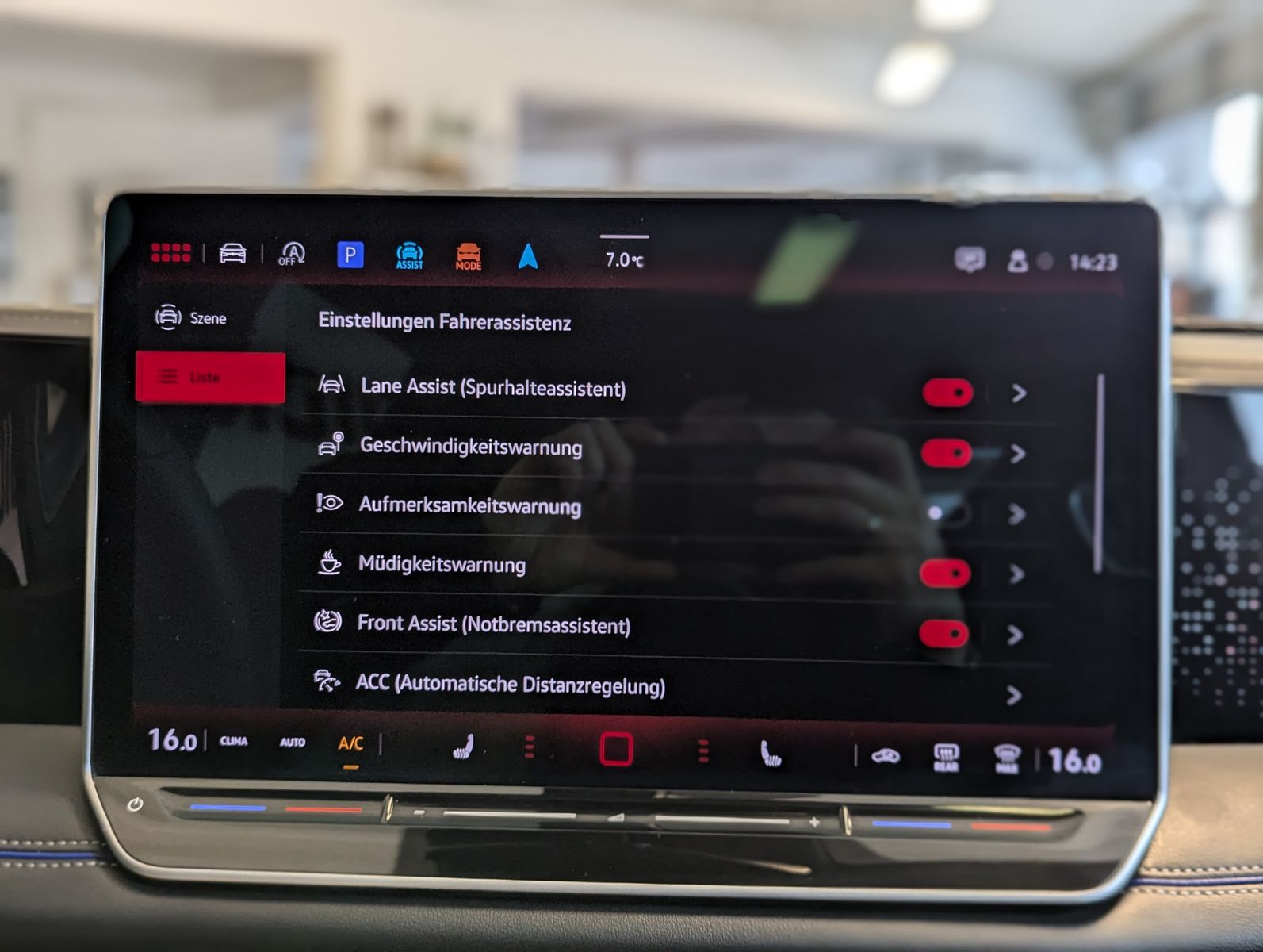 Fahrzeugabbildung Volkswagen Tiguan 2.0TDI R-Line 4M Pano H/K AHK Matrix 20"