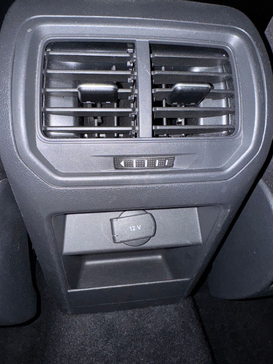 Fahrzeugabbildung Volkswagen Golf 7 TSI SPORTSVAN COMFORTLINE MEDIA PAKET 1.H