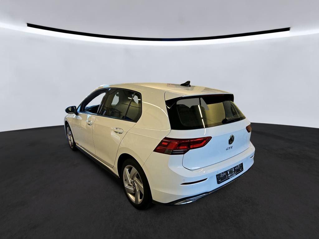 Volkswagen Golf VIII Lim. GTE 1.4e/TSI Navi SHZ LED PDC Alu imagem 3