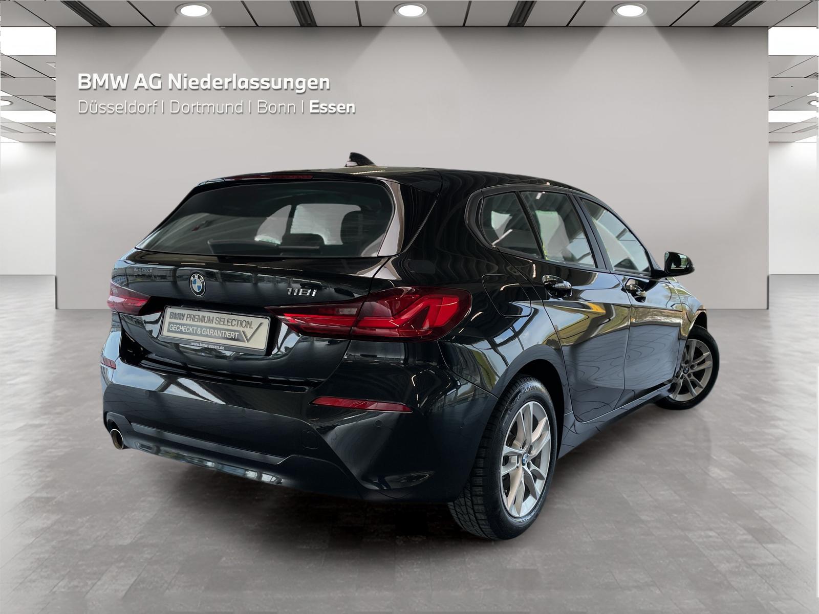 BMW 118i LiveCockpitProf PDC HiFi LED Sitzheizung
