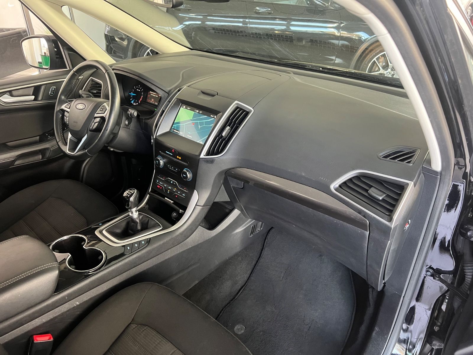 Fahrzeugabbildung Ford Galaxy Business 2.0 TDCI * 7.Sitzer * NAVI *
