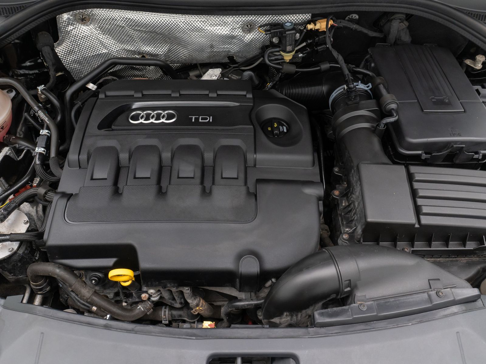 Fahrzeugabbildung Audi Q3 basis Sportsitz Xenon PDC Navi Multilenk Komf
