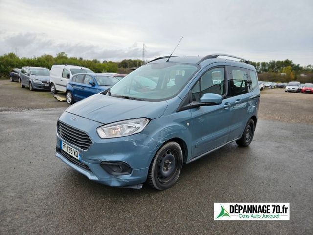 Ford Tourneo Courier Titanium 1.0 EcoBoost 101