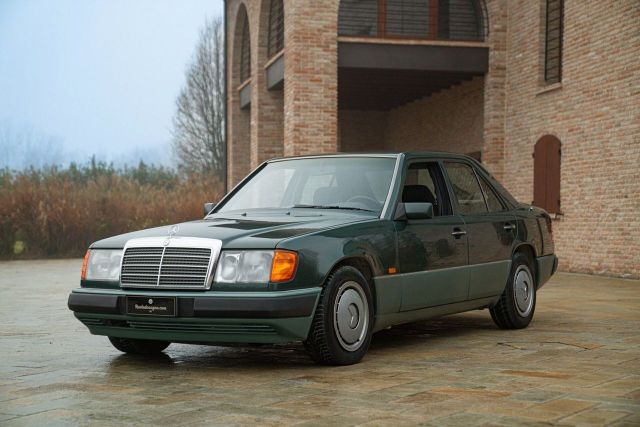 Mercedes-Benz Mercedes-benz E 200 - MER00255