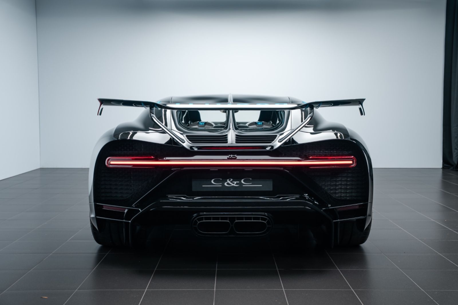 Fahrzeugabbildung Bugatti Chiron Pur Sport 1of60/SKY VIEW