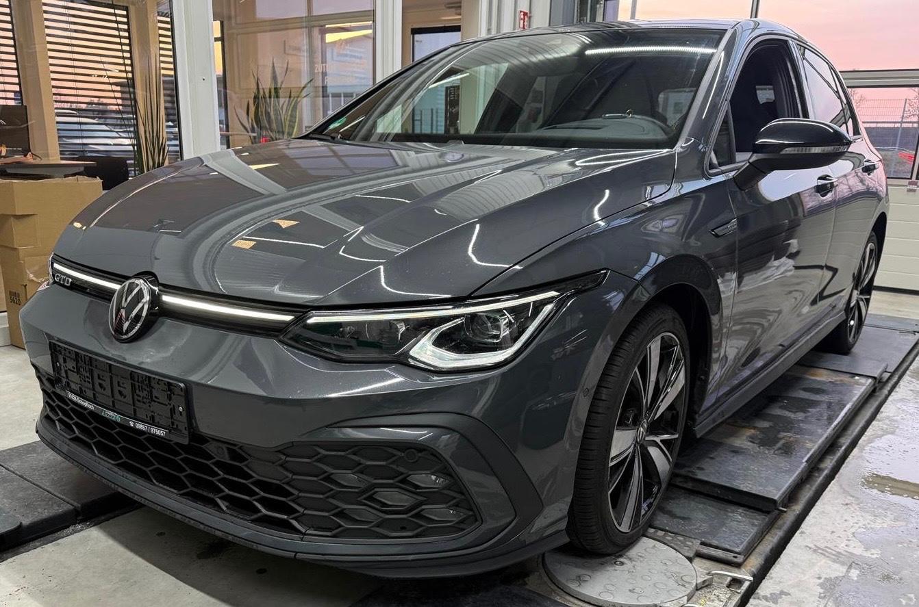 Volkswagen Golf 8 2.0 TDI DSG GTD Black 18 MATRIX PANO HUD