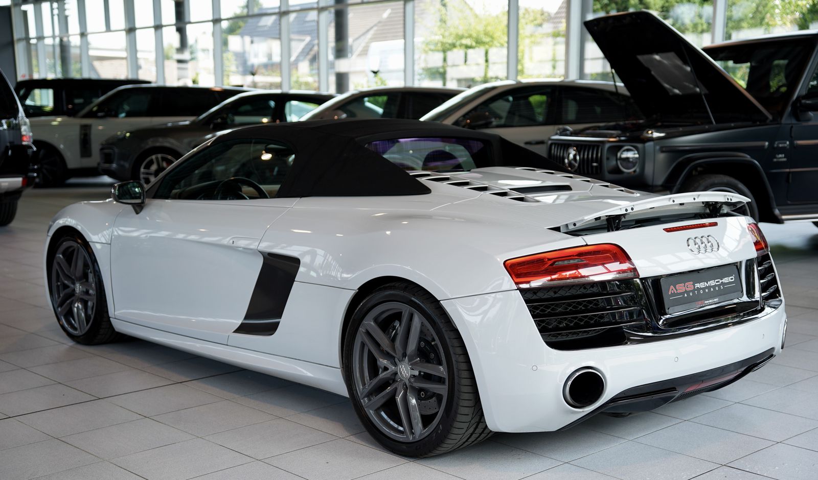 Audi R8