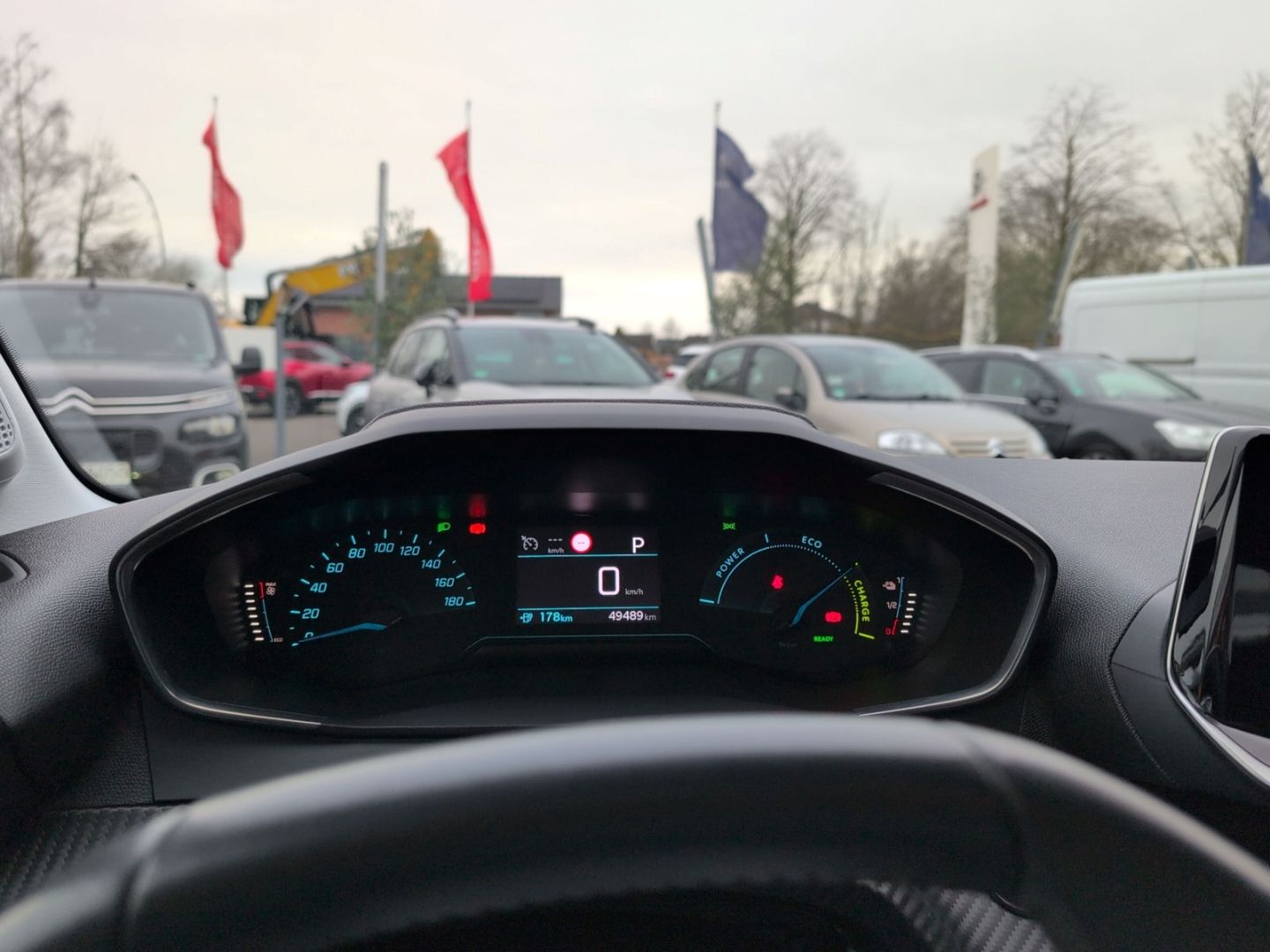 Fahrzeugabbildung Peugeot 208 Active Pack Elektromotor     136  CarPlay