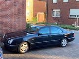 Mercedes-Benz E 320 Avantgarde, außergewöhnlich - gebrauchte Mercedes-Benz E 320 aus dem Jahr 1998