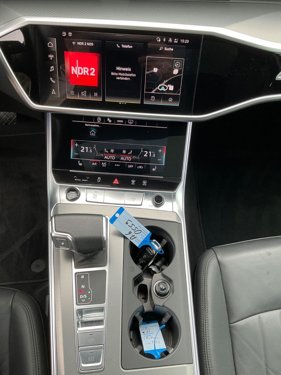 Fahrzeugabbildung Audi A6 40 TDI S tronic sport,Panorama,Kamera,Navi,