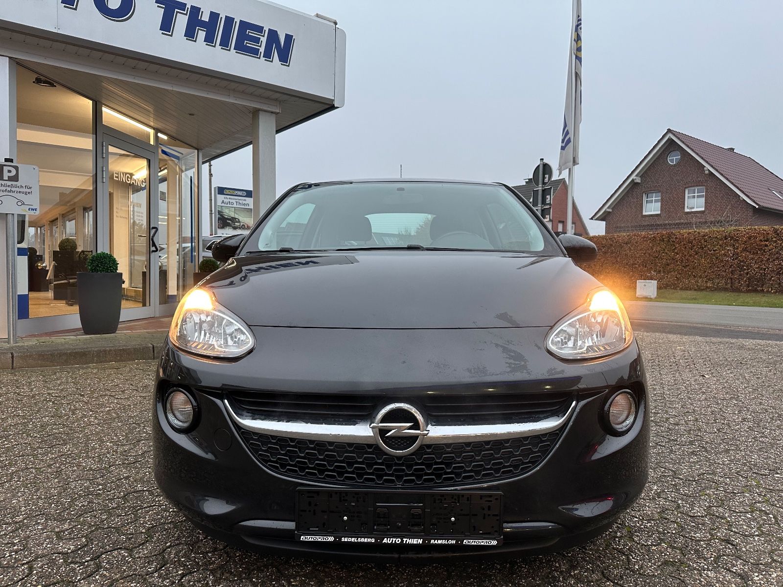 Fahrzeugabbildung Opel Adam 1.4 Jam SHZG/GRA/BT/GJR