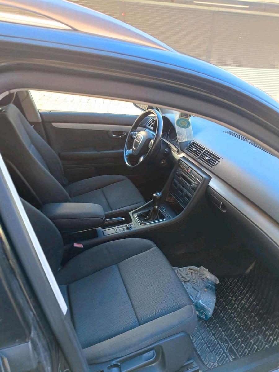 Audi A4 2006 — photo 8