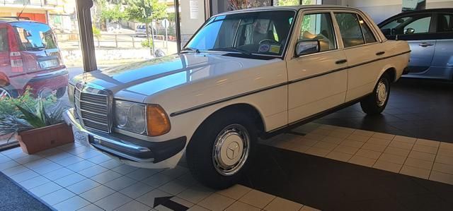 Mercedes-Benz MERCEDES-BENZ 250 250 W123 *CONDIZIONI SPLENDIDE