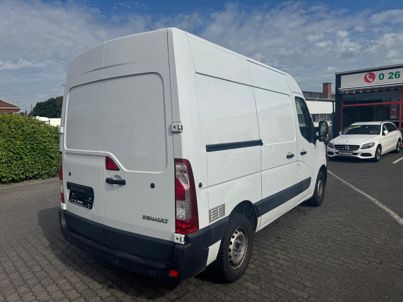 Fahrzeugabbildung Renault Master III Kasten L1H2 HKa 3,5t/1.HAND/TEMPOMAT/