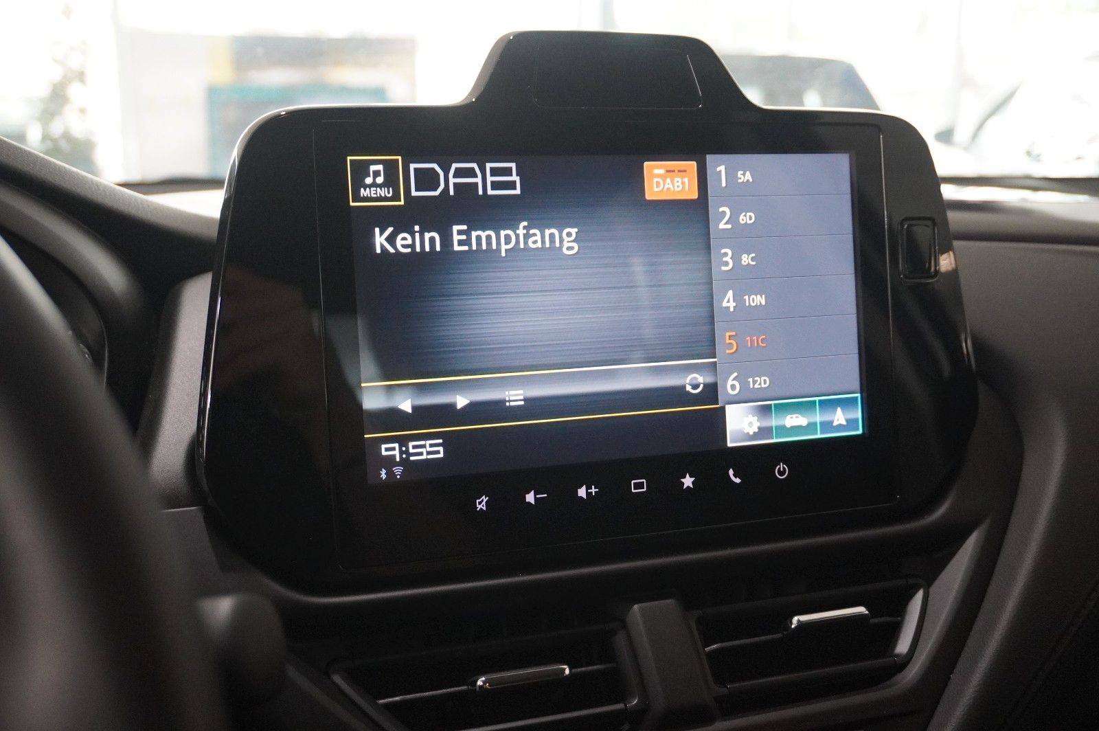 Fahrzeugabbildung Suzuki (SX4) S-Cross 1.4 COMFORT NAVI/LED/KAMERA/SH/DAB