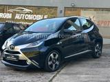 Toyota Aygo x-clusiv/Leder/Navi/R.Kamera/Shz/Led/1Hand - Toyota Aygo (X): Clusiv