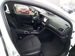 Fahrzeugabbildung Megane IV Grandtour Zen 1.3 TCe 140 EDC EU6d