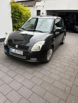 Suzuki Swift 1,3 *TÜVneu*Klima*Allwetter*wenigKM* - Suzuki Swift Gebrauchtwagen in Bielefeld