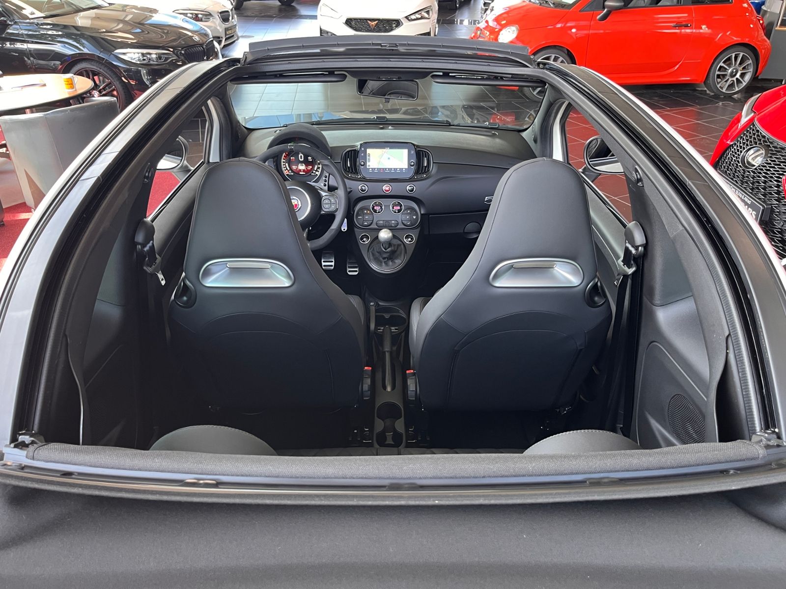 Fahrzeugabbildung Abarth 695C Turismo  LEDER NAV DAB PDC