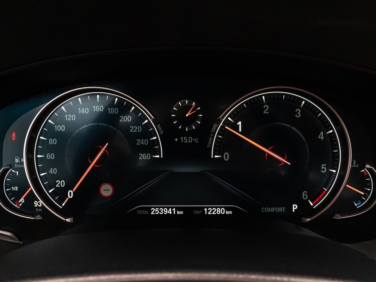 Fahrzeugabbildung BMW 520d Sport Line Kamera HUD H/K Lenkrhzg Alarm