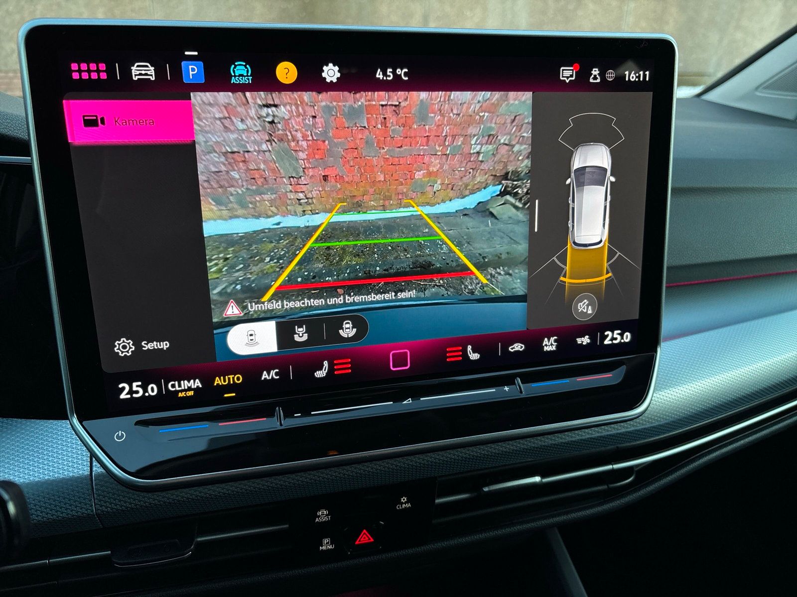 Fahrzeugabbildung Volkswagen Golf 1.5 eTSI Goal AHK Kamera AppConnect ACC